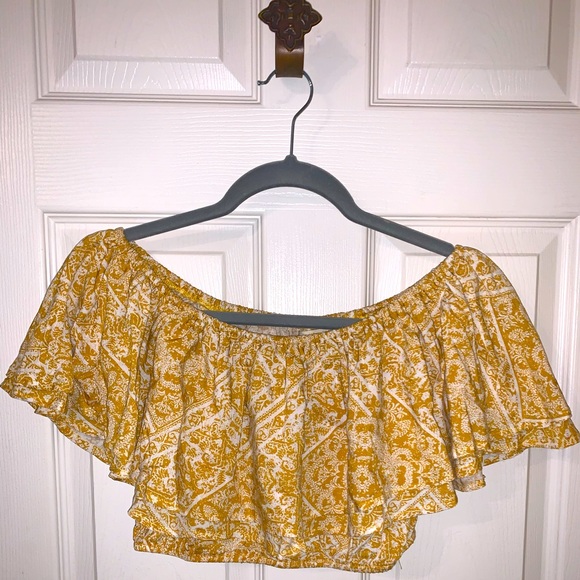 Altar’d State gold and cream print cropped top - Picture 2 of 6
